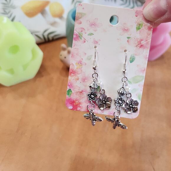 Bee Flower Dangle Drop Earrings, Silver Bead Dainty Elegant Minimalist Jewelry - Picture 3 of 4